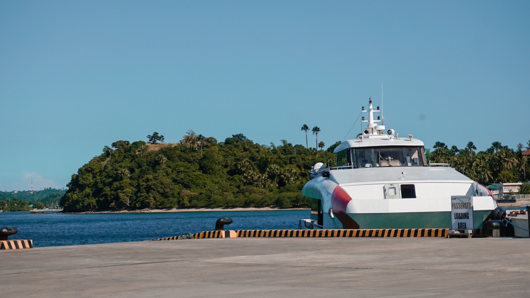 Fast craft ferry arriving at Balatero Port in Puerto Galera